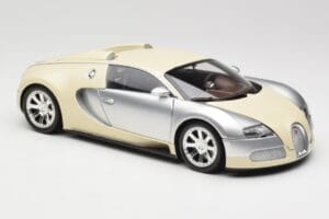 Bugatti Veyron Edition Centenaire Chrome Beige Minichamps 1:18 100110854 Metal — billede 6 af 8