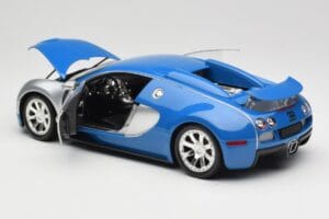Bugatti Veyron Edition Centenaire Chrome Blue Minichamps 1:18 100110850 Metal — billede 5 af 8