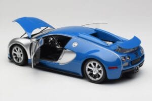 Bugatti Veyron Edition Centenaire Chrome Blue Minichamps 1:18 100110850-O Metal — billede 4 af 7