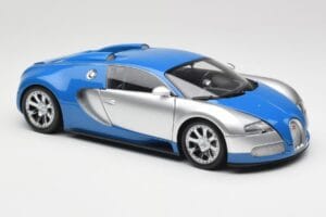Bugatti Veyron Edition Centenaire Chrome Blue Minichamps 1:18 100110850-O Metal — billede 5 af 7