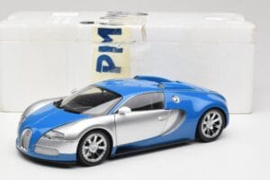 Bugatti Veyron Edition Centenaire Chrome Blue Minichamps 1:18 100110850-O Metal — billede 7 af 7