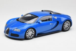 Bugatti Veyron Lyseblå Mørkeblå Minichamps 1:18 100110821 Metal