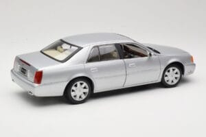 Cadillac DeVille DTS Maisto 1:18 56061 Metal — billede 3 af 8
