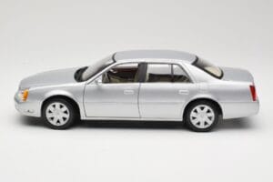 Cadillac DeVille DTS Maisto 1:18 56061 Metal — billede 4 af 8
