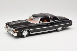 Cadillac Eldorado Sort Anson 1:18 30357 Metal