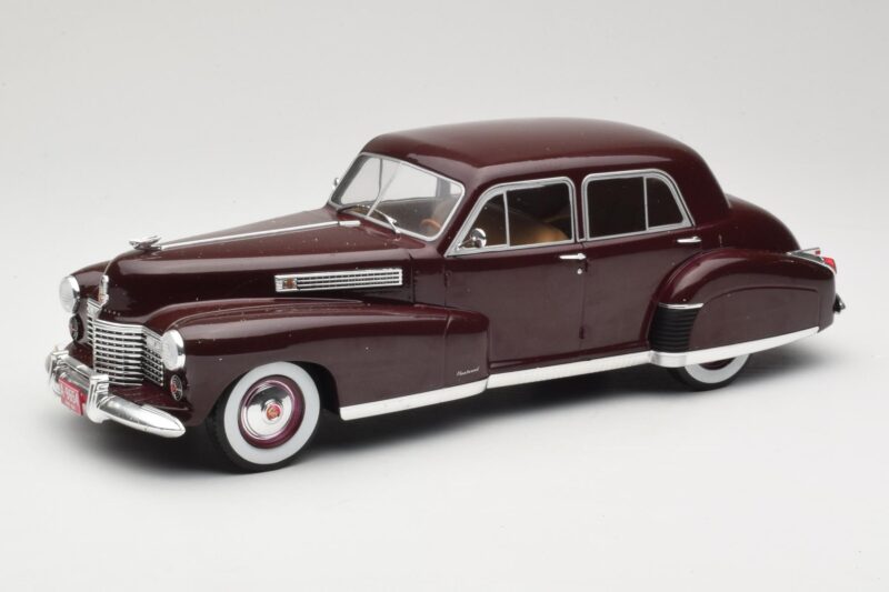 Cadillac Fleetwood 60 Special Sedan Rød MCG 1:18 MCG18071 Metal