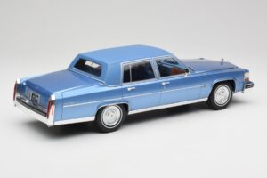 Cadillac Fleetwood Brougham Blå Metallic MCG 1:18 MCG18252 Metal — billede 2 af 6