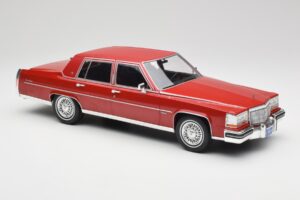 Cadillac Fleetwood Brougham Mørkerød Metallic MCG 1:18 MCG18251 Metal — billede 3 af 6