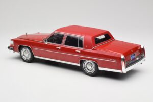 Cadillac Fleetwood Brougham Mørkerød Metallic MCG 1:18 MCG18251 Metal — billede 4 af 6