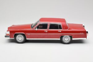 Cadillac Fleetwood Brougham Mørkerød Metallic MCG 1:18 MCG18251 Metal — billede 5 af 6