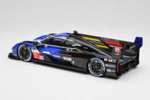 Cadillac V-Series.R LMDh #2 E. Bamber / A. Lynn / R. Westbrook Chip Ganassi Racing 24 Hours of Le Mans 2023 TopSpeed 1:18 TS0 — billede 4 af 5