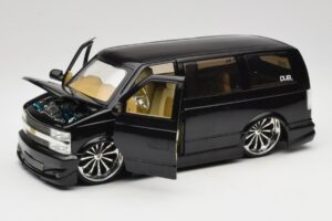 Chevrolet Astro Van Tuned Sort Jada 1:18 63122 Metal — billede 2 af 8