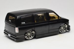 Chevrolet Astro Van Tuned Sort Jada 1:18 63122 Metal — billede 3 af 8
