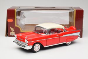 Chevrolet Bel Air Matador Rød & India Elfenben Road Legends 1:18 92109 Metal — billede 8 af 8