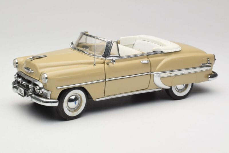 Chevrolet Bel Air Cabriolet Creme Sun Star 1:18 1623 Metal