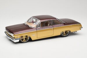 Chevrolet Bel Air Guld & Brun Maisto 1:18 31064 Metal
