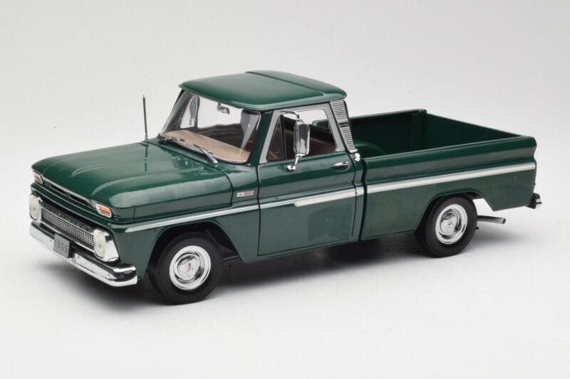Chevrolet C-10 Grøn Sun Star 1:18 1360 Metal