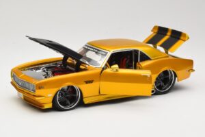 Chevrolet Camaro Z/28 Guld Maisto 1:18 31066 Metal — billede 2 af 8
