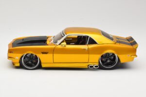 Chevrolet Camaro Z/28 Guld Maisto 1:18 31066 Metal — billede 4 af 8