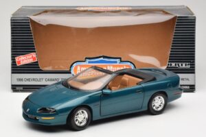 Chevrolet Camaro Z28 Cabriolet Grøn American Muscle 1:18 7231D0 Metal — billede 8 af 8