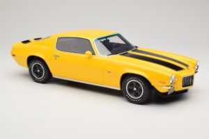 Chevrolet Camaro Z28 RS Daytona Yellow Otto 1:12 G085 Resin — billede 4 af 6