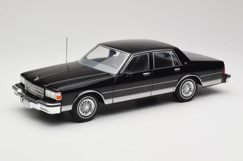Chevrolet Caprice Sort MCG 1:18 MCG18113 Metal