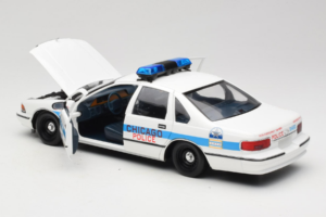 Chevrolet Caprice Chicago Politi UT Models 1:18 180142096 Metal — billede 5 af 8
