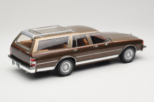 Chevrolet Caprice Estate Wagon Beige MCG 1:18 MCG18476 Metal — billede 2 af 6