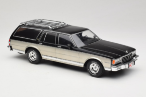 Chevrolet Caprice Estate Wagon Sølv & Grå MCG 1:18 MCG18478 Metal — billede 4 af 6