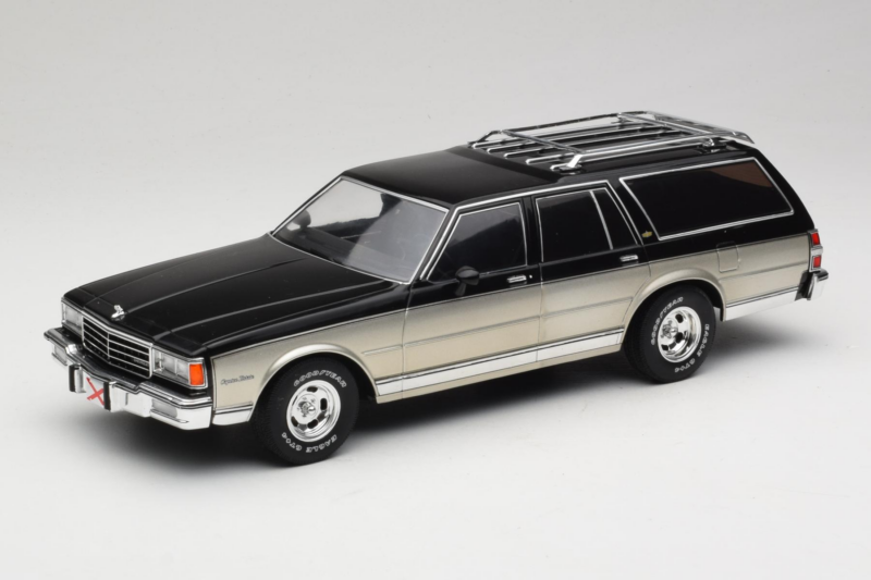 Chevrolet Caprice Estate Wagon Sølv & Grå MCG 1:18 MCG18478 Metal