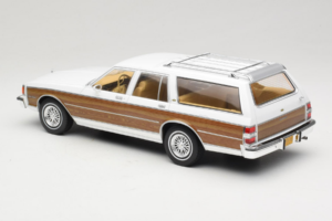 Chevrolet Caprice Estate Wagon Hvid MCG 1:18 MCG18475 Metal — billede 5 af 6