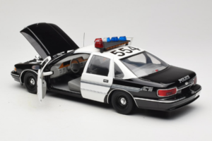 Chevrolet Caprice Glendale Politi UT Models 1:18 21026 Metal — billede 5 af 8