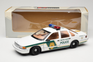 Chevrolet Caprice Metro Dade Politi UT Models 1:18 21024 Metal — billede 8 af 8