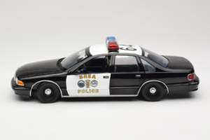 Chevrolet Caprice Californien Politi UT Models 1:18 180142098 Metal — billede 4 af 8