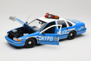 Chevrolet Caprice New York Politi UT Models 1:18 180142097 Metal — billede 2 af 8