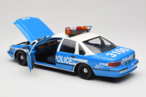 Chevrolet Caprice New York Politi UT Models 1:18 180142097 Metal — billede 7 af 8