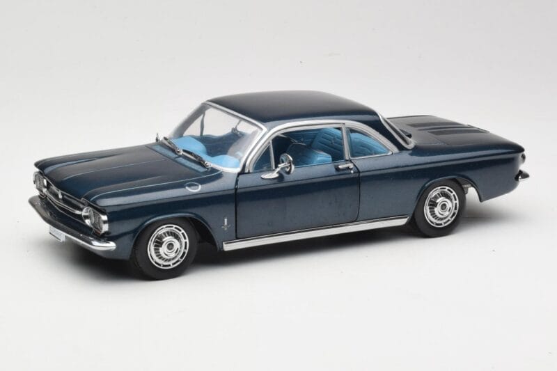 Chevrolet Corvair Mørkeblå Sun Star 1:18 1482 Metal