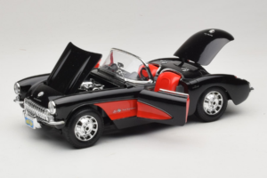 Chevrolet Corvette C1 Sort & Rød Bburago 1:18 3034-M1 Metal — billede 2 af 8