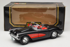 Chevrolet Corvette C1 Sort & Rød Bburago 1:18 3034-M1 Metal — billede 8 af 8