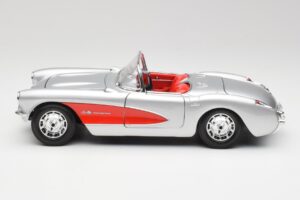 Chevrolet Corvette C1 Sølv & Rød Bburago 1:18 3024-M1 Metal — billede 4 af 8