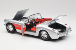 Chevrolet Corvette C1 Sølv & Rød Bburago 1:18 3024-M1 Metal — billede 5 af 8