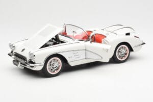 Chevrolet Corvette C1 Spider Hard Top Snowcrest Hvid AUTOart 1:18 71147 Metal — billede 2 af 8