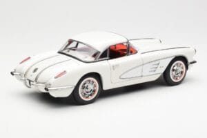 Chevrolet Corvette C1 Spider Hard Top Snowcrest Hvid AUTOart 1:18 71147 Metal — billede 3 af 8