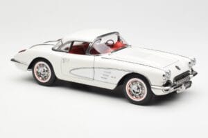 Chevrolet Corvette C1 Spider Hard Top Snowcrest Hvid AUTOart 1:18 71147 Metal — billede 6 af 8