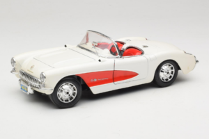 Chevrolet Corvette C1 Hvid & Rød Bburago 1:18 3024-M3 Metal