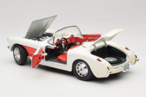 Chevrolet Corvette C1 Hvid & Rød Bburago 1:18 3024-M3 Metal — billede 5 af 8