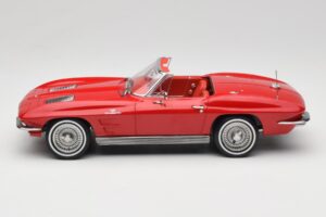 Chevrolet Corvette C2 Sting Ray Cabriolet Riverside Red Norev 1:18 189056 Metal — billede 3 af 6