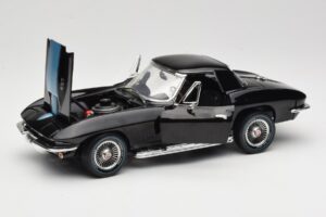 Chevrolet Corvette C2 Sort American Muscle 1:18 AMM1099/06 Metal — billede 2 af 8
