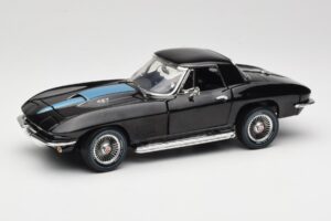 Chevrolet Corvette C2 Sort American Muscle 1:18 AMM1099/06 Metal