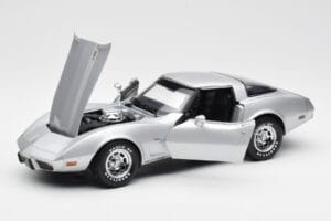 Chevrolet Corvette C3 Sølv UT Models 1:18 21072 Metal — billede 2 af 8